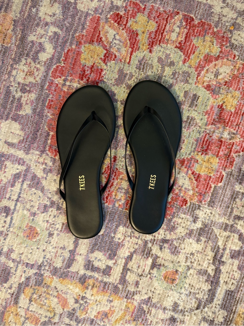 TKEES Black Minimalist Slim Flip Flop Sandals